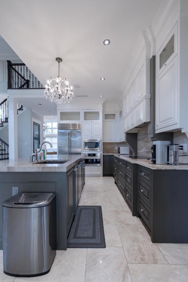 Luxurious Private Rooms In Richmond Exterior photo